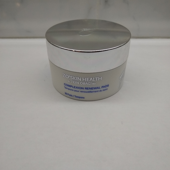 ZO Skin Health Skincare Kit - NIB - Exp 03/2026 - Picture 2 of 6